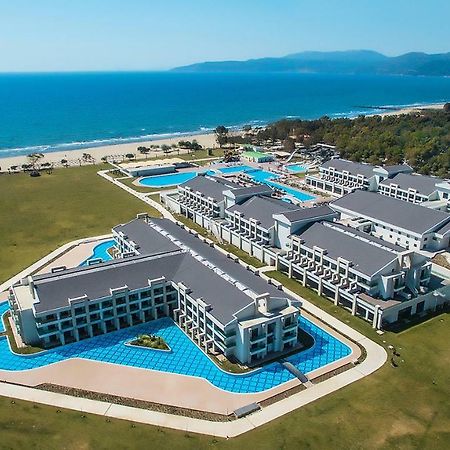 Korumar Ephesus Beach & Spa Resort Кушадасъ Екстериор снимка