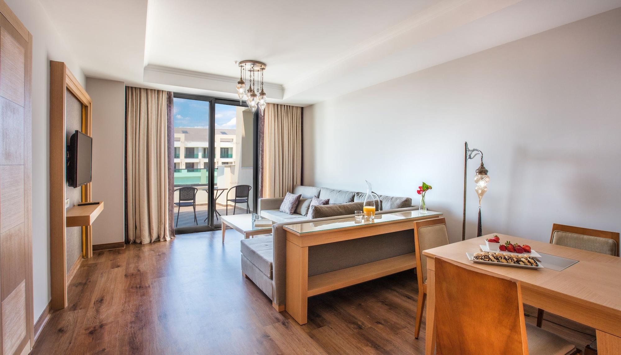 Korumar Ephesus Beach & Spa Resort Кушадасъ Екстериор снимка