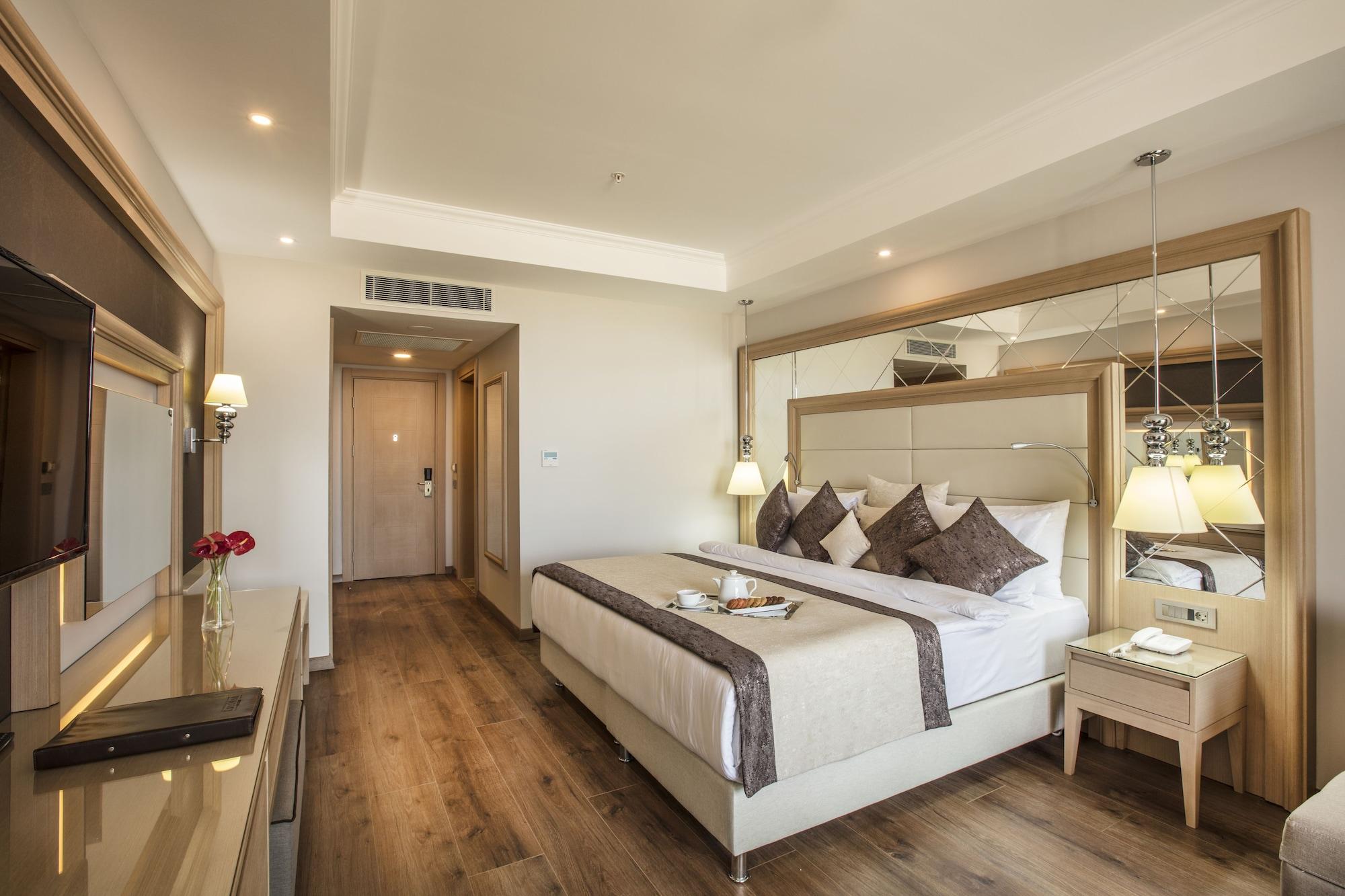Korumar Ephesus Beach & Spa Resort Кушадасъ Екстериор снимка